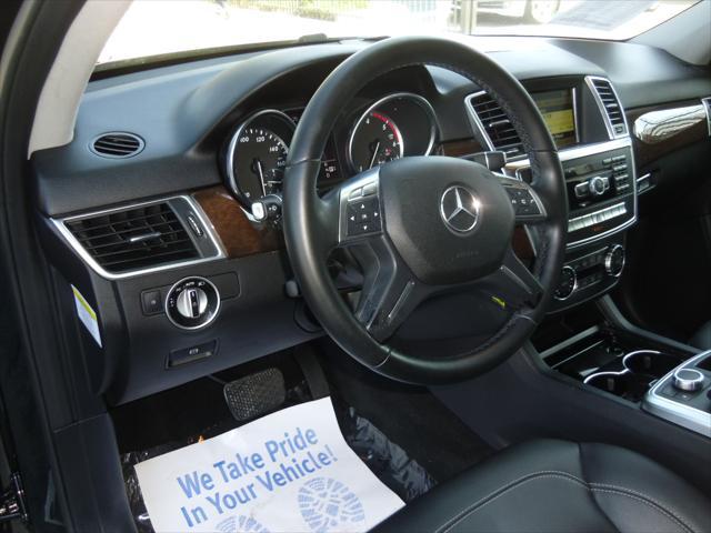 Photo of 2012 Black Mercedes-Benz M-Class