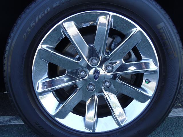 Photo of 2011 White Ford Flex