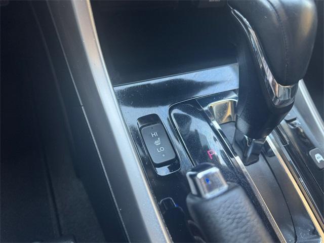 Photo of 2017 White Honda Accord Hybrid