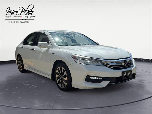 Photo of 2017 White Honda Accord Hybrid