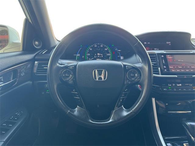 Photo of 2017 White Honda Accord Hybrid