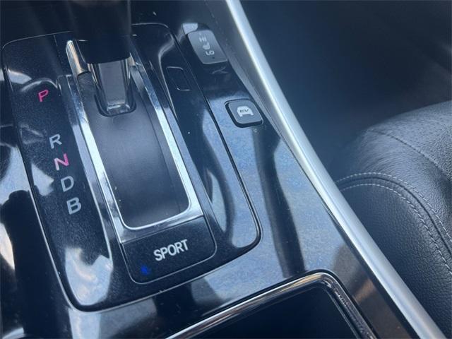 Photo of 2017 White Honda Accord Hybrid