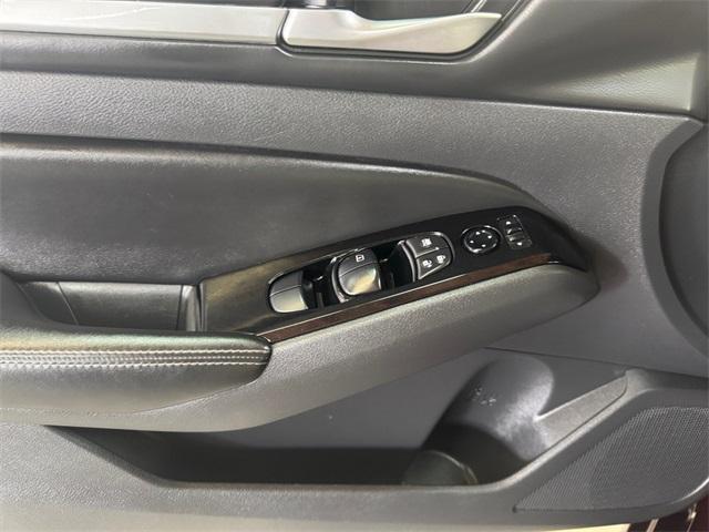 Photo of 2023 Garnet Pearl Nissan Altima