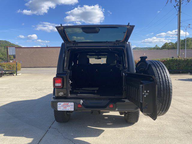 Photo of 2018 Black Clearcoat Jeep Wrangler Unlimited