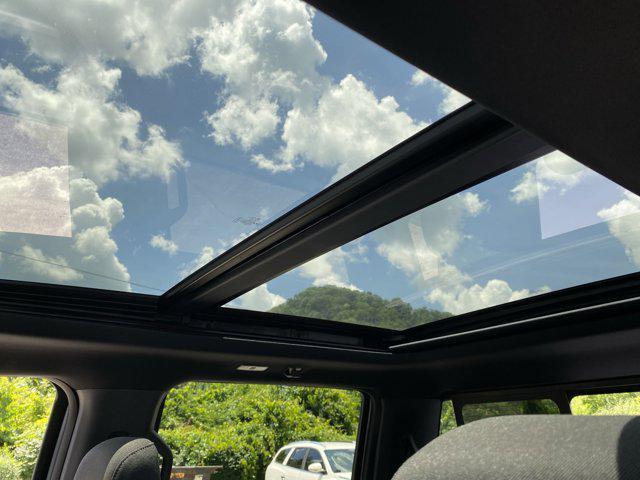 Photo of 2022 Iconic Silver Metallic Ford F-150