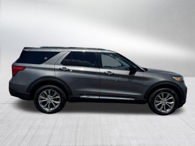 Photo of 2022 Carbonized Gray Metallic Ford Explorer