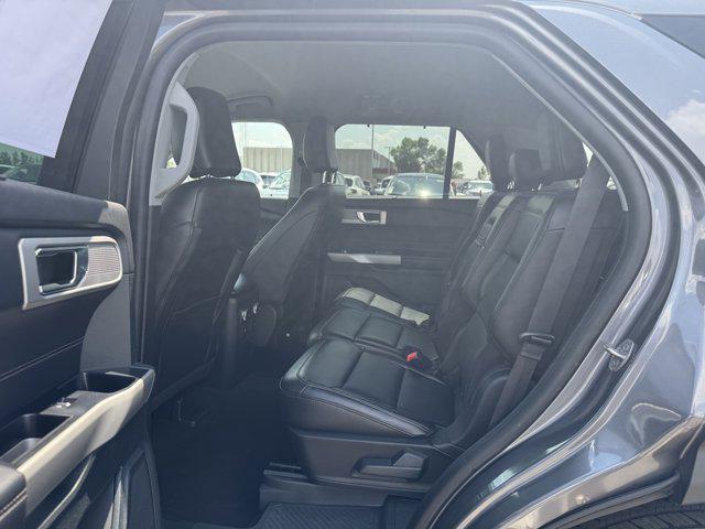 Photo of 2022 Carbonized Gray Metallic Ford Explorer