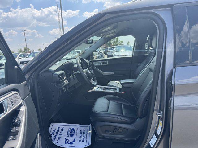 Photo of 2022 Carbonized Gray Metallic Ford Explorer