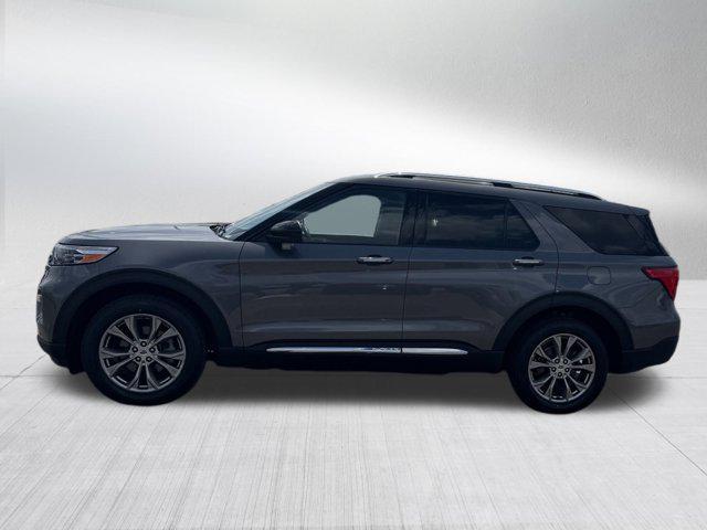 Photo of 2022 Carbonized Gray Metallic Ford Explorer