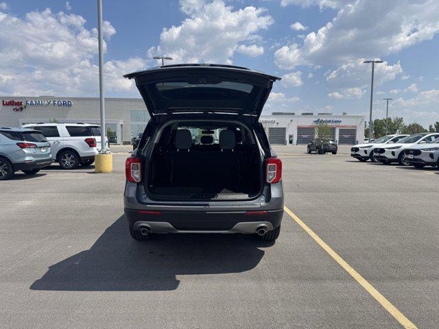 Photo of 2022 Carbonized Gray Metallic Ford Explorer