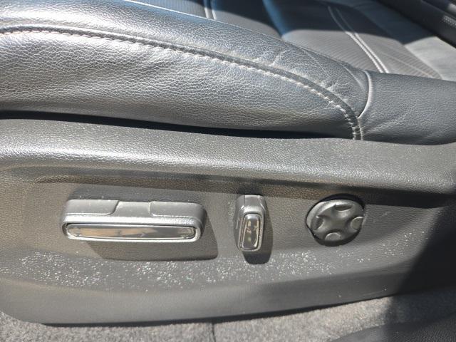 Photo of 2020 Platinum White Pearl Honda CR-V Hybrid