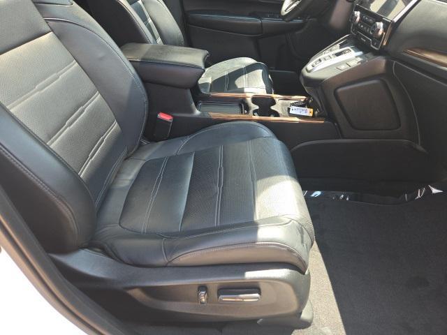 Photo of 2020 Platinum White Pearl Honda CR-V Hybrid