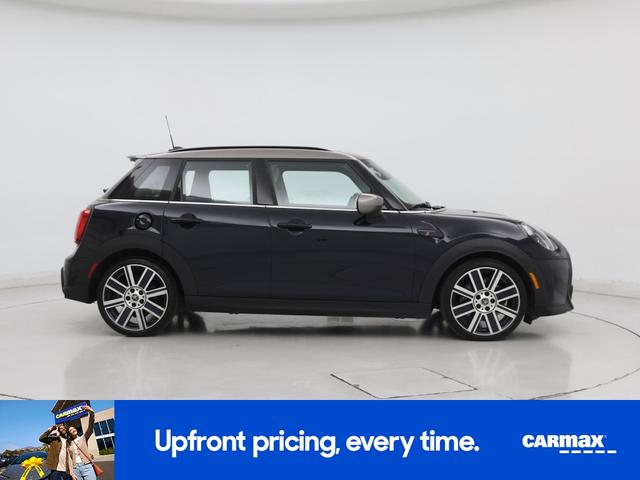 Photo of 2023 Blue MINI Hardtop