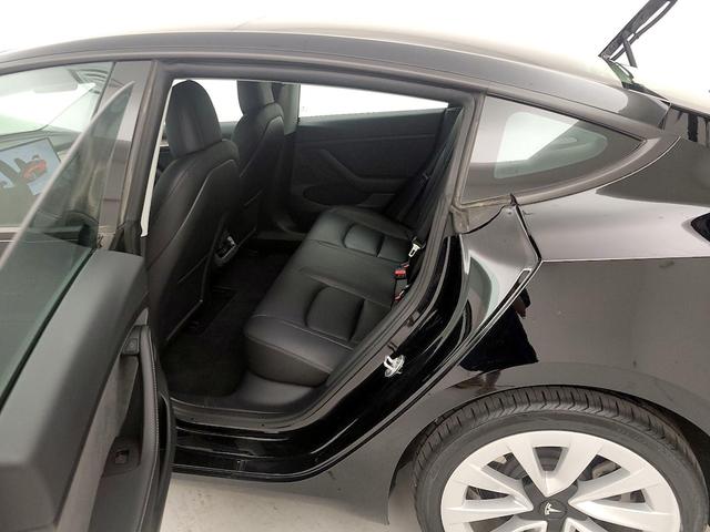 Photo of 2022 Black Tesla Model 3
