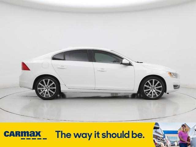 Photo of 2016 White Volvo S60