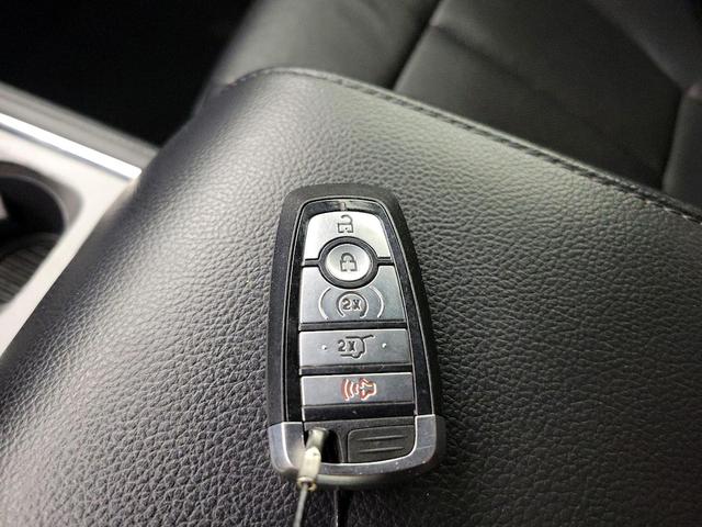 Photo of 2019 Gray Ford Expedition