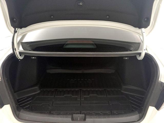 Photo of 2024 White Honda Civic
