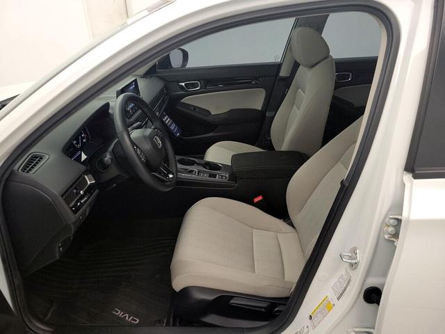 Photo of 2024 White Honda Civic