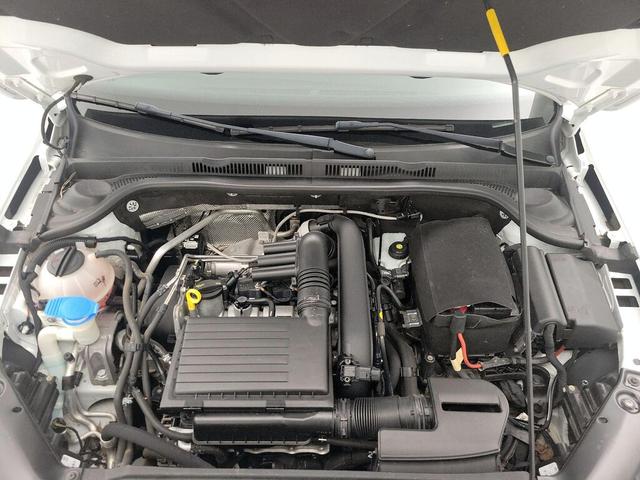 Photo of 2016 White Volkswagen Jetta