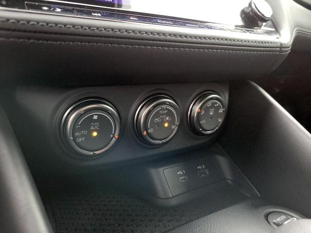 Photo of 2024 Gray Nissan Z