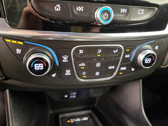 Photo of 2023 Gray Chevrolet Traverse