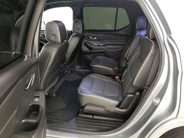 Photo of 2023 Gray Chevrolet Traverse