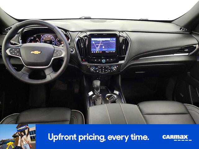 Photo of 2023 Gray Chevrolet Traverse