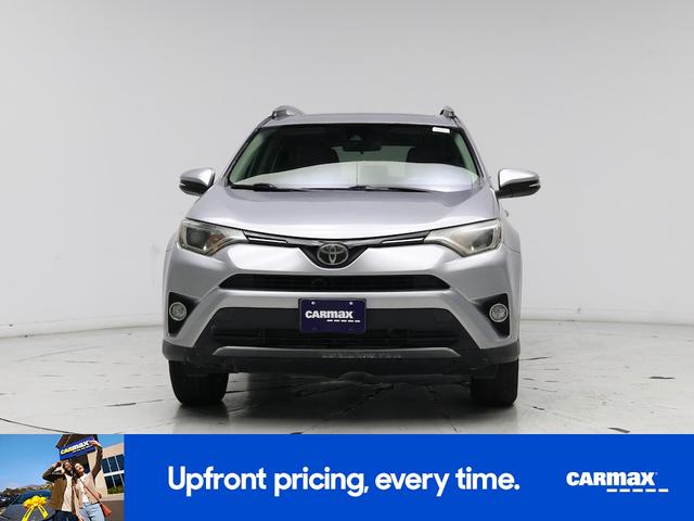 Photo of 2017 Silver Toyota RAV4