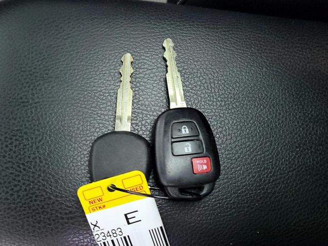 Photo of 2017 Silver Toyota RAV4