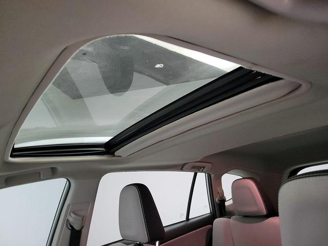 Photo of 2017 Silver Toyota RAV4