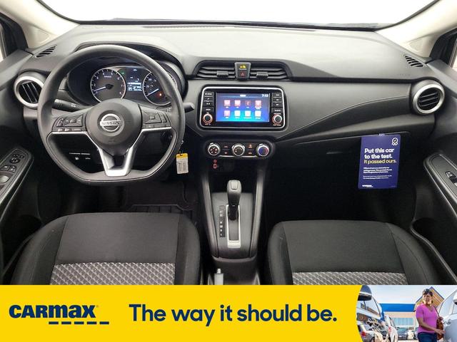 Photo of 2022 Gray Nissan Versa