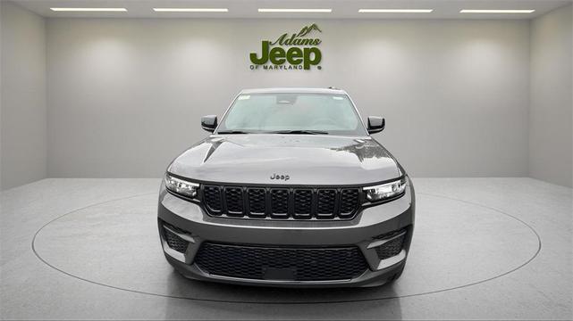 Photo of 2025 Baltic Gray Metallic Clearcoat Jeep Grand Cherokee