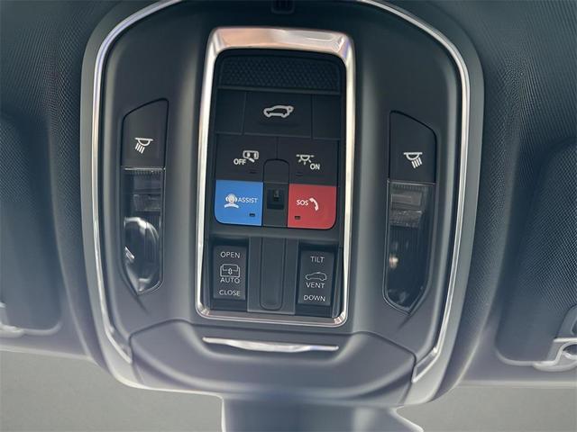 Photo of 2025 Baltic Gray Metallic Clearcoat Jeep Grand Cherokee