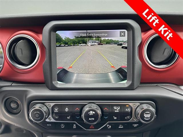 Photo of 2022 Bright White Clearcoat Jeep Gladiator