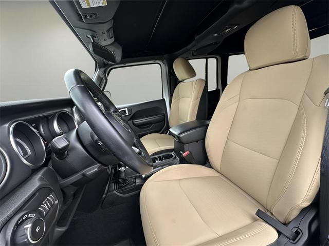 Photo of 2021 Bright White Clearcoat Jeep Wrangler Unlimited