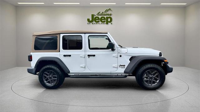 Photo of 2021 Bright White Clearcoat Jeep Wrangler Unlimited