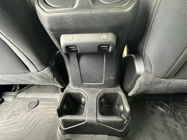 Photo of 2021 Bright White Clearcoat Jeep Wrangler Unlimited