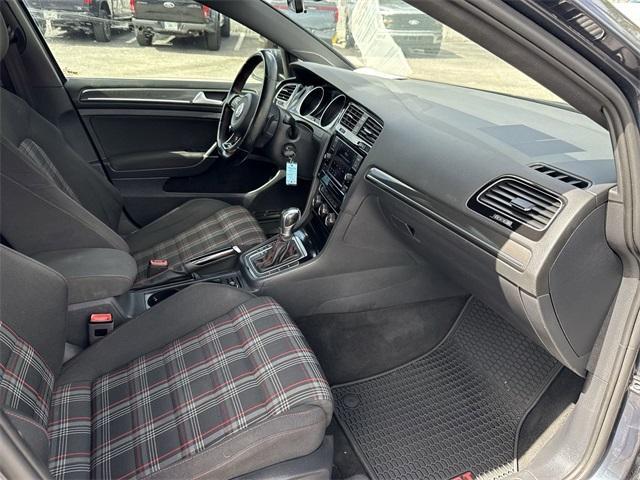 Photo of 2018 Dark Iron Blue Metallic Volkswagen Golf GTI