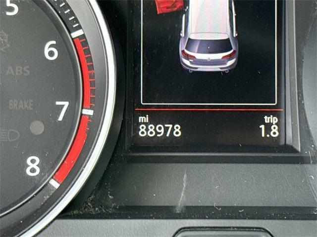 Photo of 2018 Dark Iron Blue Metallic Volkswagen Golf GTI