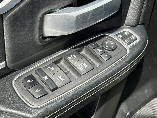 Photo of 2024 Granite Crystal Clearcoat Metallic RAM 2500