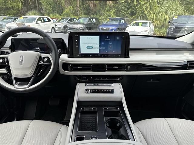 Photo of 2025 Harbor Gray Lincoln Aviator