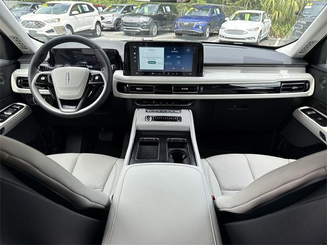 Photo of 2025 Harbor Gray Lincoln Aviator