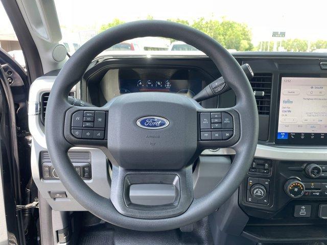 Photo of 2025 Agate Black Metallic Ford F-250