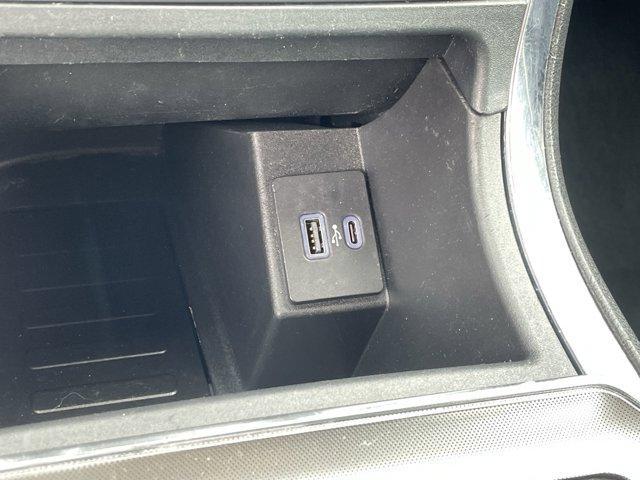 Photo of 2022 Carbonized Gray Metallic Ford Edge