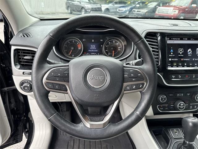 Photo of 2020 Diamond Black Jeep Cherokee