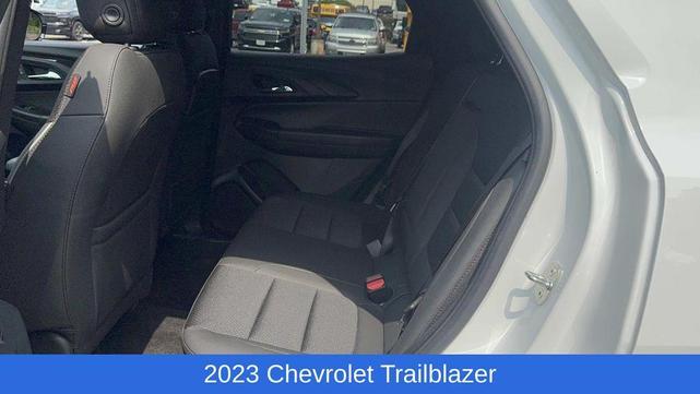 Photo of 2023 Summit White Chevrolet Trailblazer