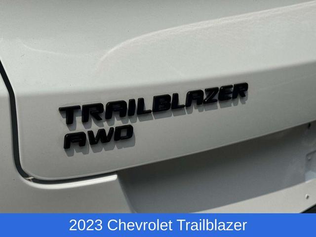 Photo of 2023 Summit White Chevrolet Trailblazer