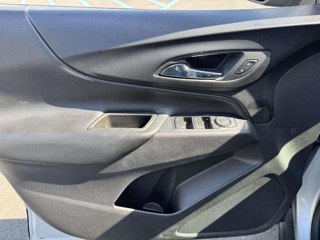 Photo of 2019 Silver Ice Metallic Chevrolet Equinox