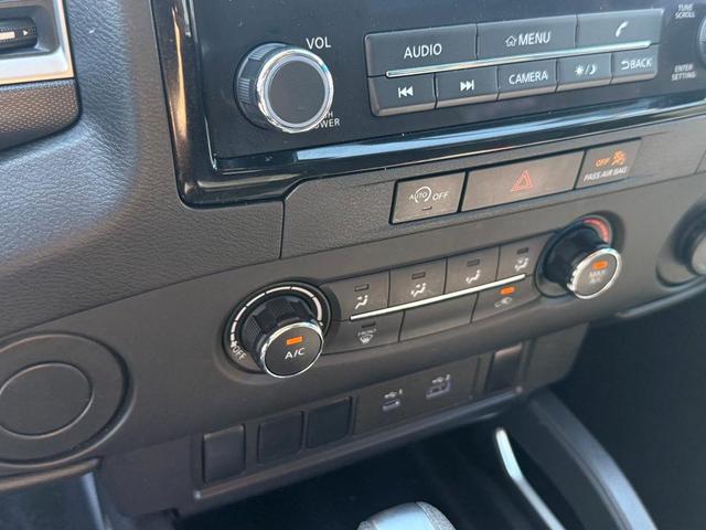Photo of 2024 Gun Metallic Nissan Frontier