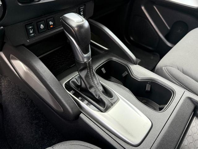 Photo of 2024 Gun Metallic Nissan Frontier
